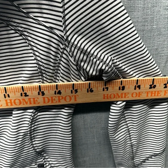 Lululemon athletica Define Jacket 4 Full Zip Black & White Striped sweatshirt - Picture 6 of 11
